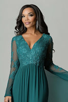 Load image into Gallery viewer, Dark Green Appliques Flare Sleeves V Neck Pleated Sheath Mother of The Bride Dress