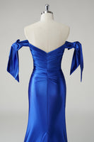 Load image into Gallery viewer, Off the Shoulder Royal Blue Mermaid Pleated Prom Dress