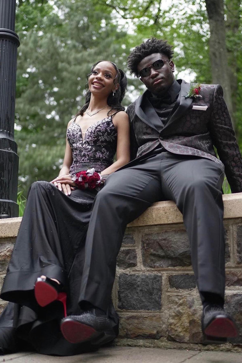 Load image into Gallery viewer, Black Jacquard Shawl Lapel Single Breasted 3 Pieces Formal Suits