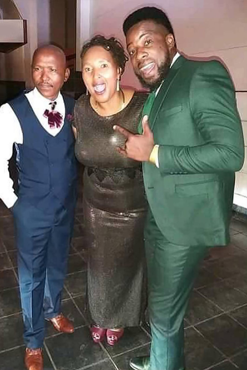 Load image into Gallery viewer, Notched Lapel Dark Green 3 Pieces Men's Prom Suits