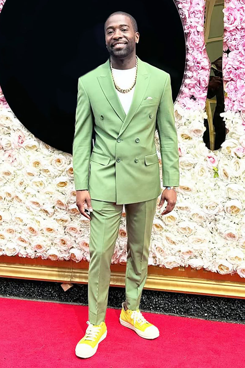 Load image into Gallery viewer, Peaked Lapel Light Green 2 Pieces Men's Prom Suits