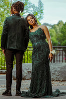 Load image into Gallery viewer, Shawl Lapel Dark Green Velvet 2 Pieces Prom Suits