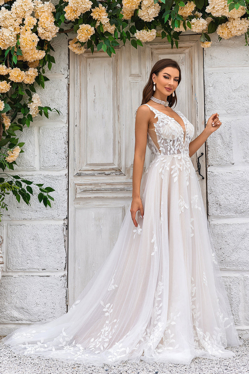 Lace and tulle wedding dress discount