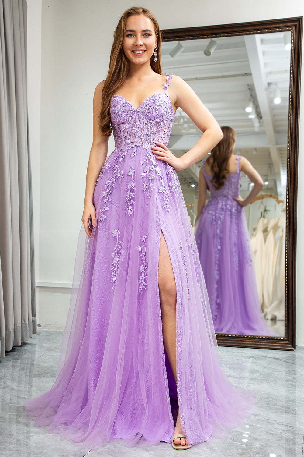 Lilac A-Line Spaghetti Straps Tulle Prom Dress with Appliques