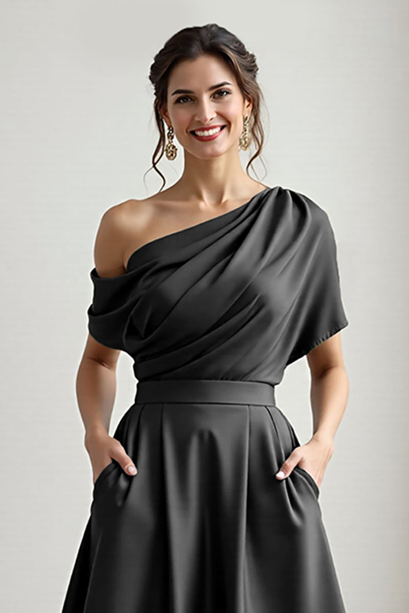 Load image into Gallery viewer, Black Satin A Line Mother Of The Bride Dress With Pockets