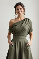 Load image into Gallery viewer, Black Satin A Line Mother Of The Bride Dress With Pockets