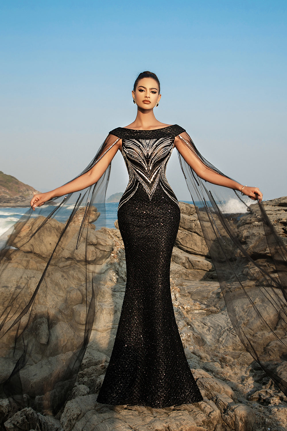 Black Mermaid Evening Dress With Sparkly Sequin Cape Sleeves