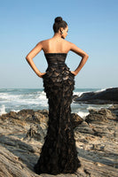 Load image into Gallery viewer, Black Strapless Ruffled Mermaid Evening dress