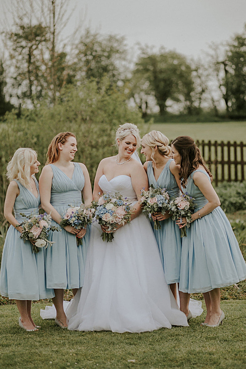 Load image into Gallery viewer, V-neck A Line Blue Chiffon Tea-Length Bridesmaid Dress with Pleated