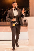 Load image into Gallery viewer, Black Shawl Lapel 3 Pieces Slim Fit Men&#39;s Prom Suits