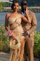 Load image into Gallery viewer, Khaki Peaked Lapel 2 Piece Men&#39;s Prom Suits