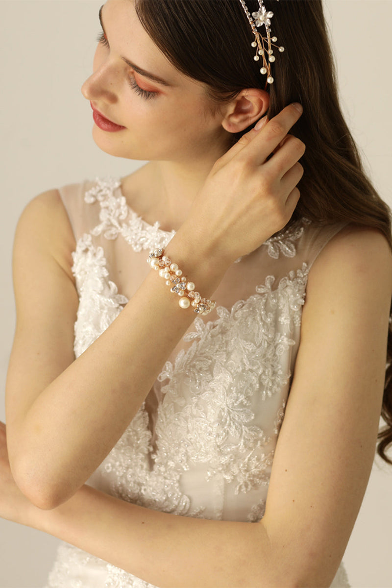 Load image into Gallery viewer, Bride and Bridesmaids Sisters Pearl Wrist