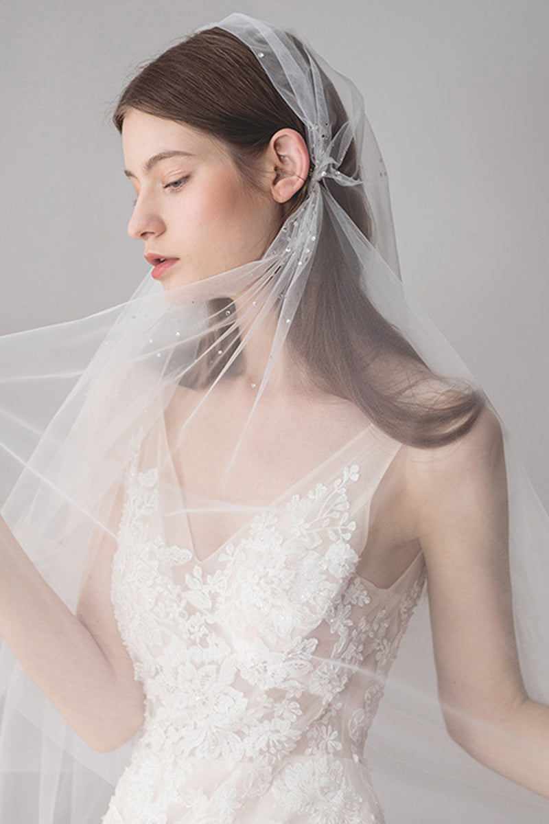 Load image into Gallery viewer, Vintage Hat Style Bridal Veils with Beading