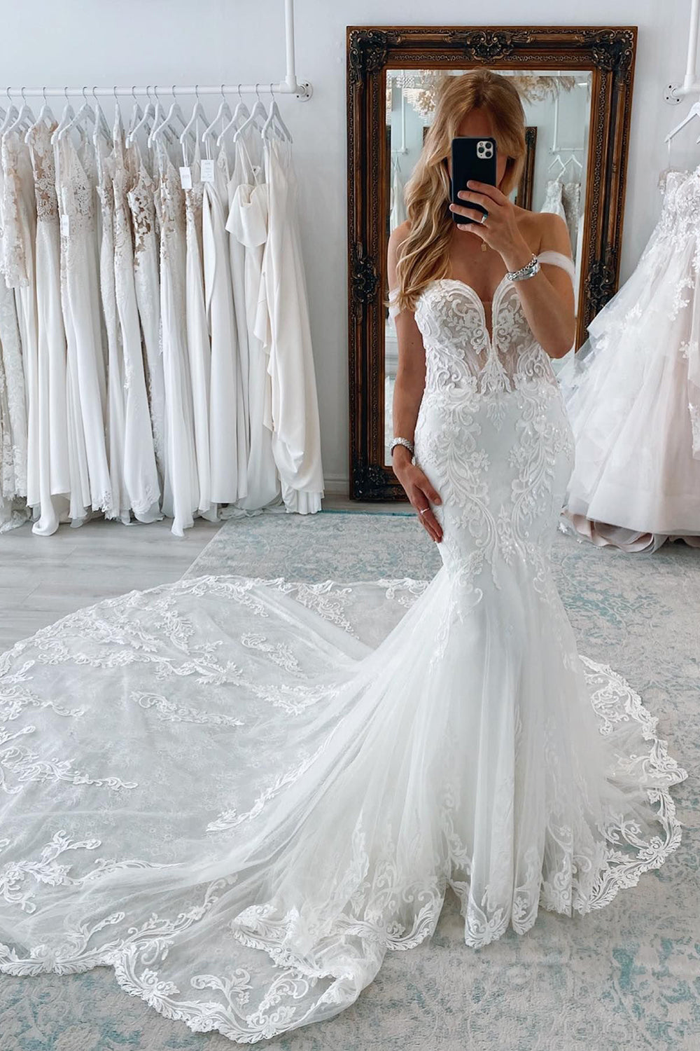 White Long Tulle Mermaid Wedding Dress with Lace